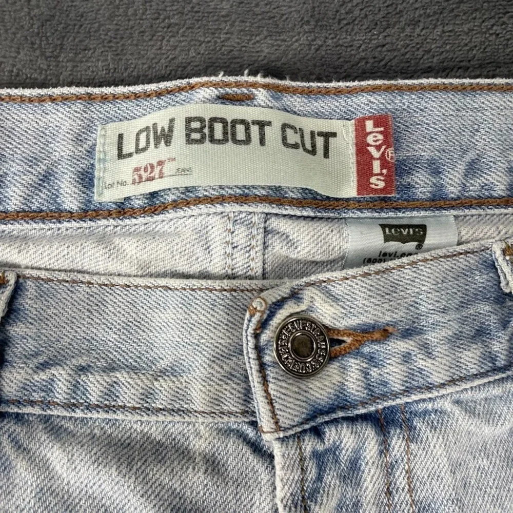 Levis 527 Y2K Boot Cut Jeans Mens 34x30 Fits 36x32 Light Blue Denim Cowboy